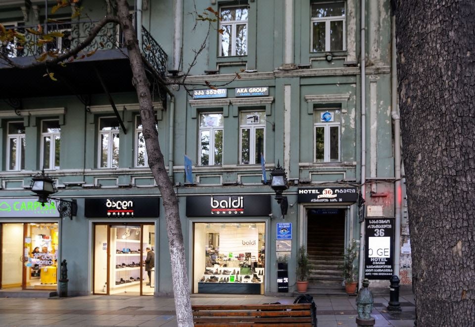 هتل روستاولی 36 تفلیس